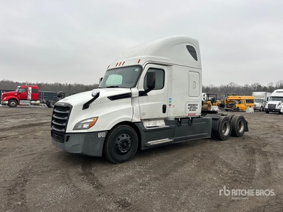 2020 Freightliner Cascadia 126 6x4 تراكتور شاحنة كابينة النوم (ثنائية المحور)