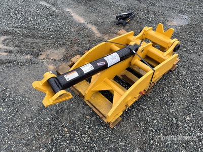 Gentec 41.5 in Hydraulic Pouce de pelleteuse (Unused)