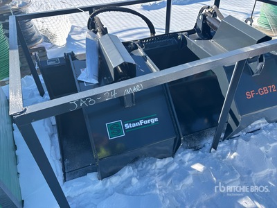 TMG GB72 72 in Skid Steer Grapple Bucket (Unused)