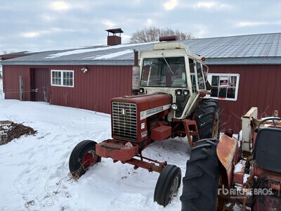 International Farmall 656 Ciągnik 2WD (Inoperable)