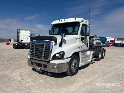 2016 Freightliner Cascadia 125 6x4 T/A Day Cab Truck Tractor