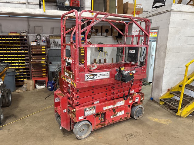 2020 LGMG AS1932E Electric Scissor Lift (Inoperable)