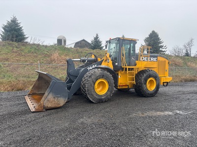 2012 John Deere 744K Chargeuse sur pneus