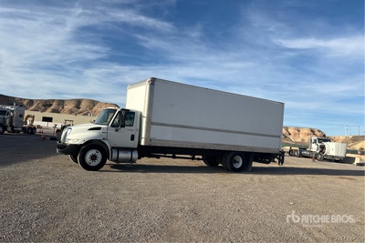 2014 International 4300 4x2 Camion fourgon