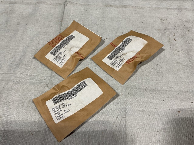 (3) Silicon Transistors STC9270 Transistors