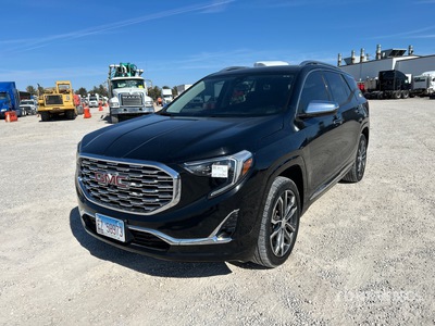 2018 GMC Denali AWD سيارة رياضية متعددة الاستخدامات