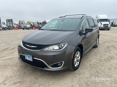 2017 Crysler Pacifica Monovolume