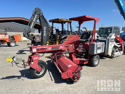 2017 Broce BW260 Self-Propelled Broom