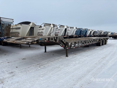 2006 Aspen FG40-3 60060 lb 53 ft Tri/A Folding Neck Trailer