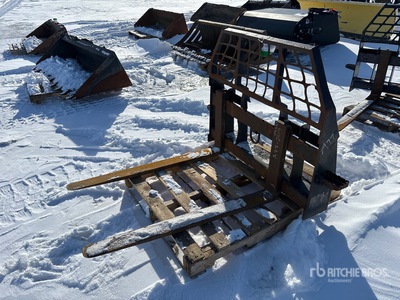 John Deere Worksite Pro 48 in Horquillas para minicargadora