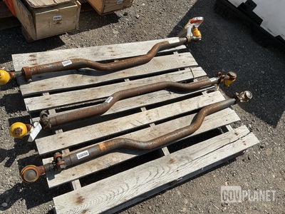 (3) AxleTech International A1-3102E4451 Steering Tie Rods