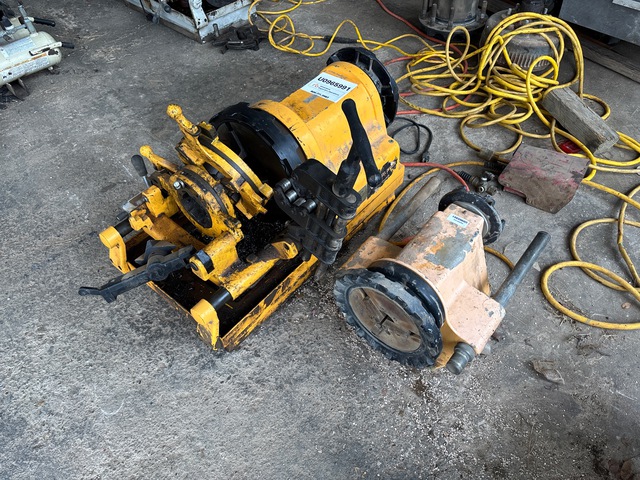 Quantity of (2) Pipe Threader