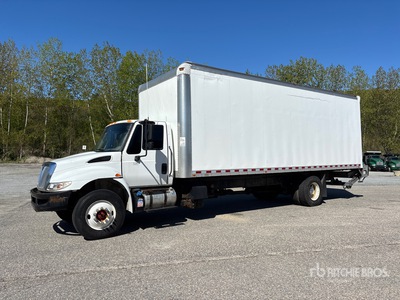 2016 International 4300 4x2 Autocarro furgonato