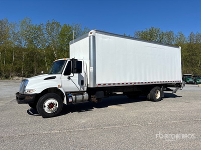 2016 International 4300 4x2 Van Truck