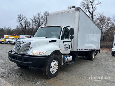 2018 International 4300 4x2 Autocarro furgonato