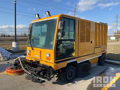 Tennant Sentinel 8833 Sweeper Truck