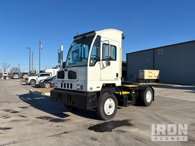 2016 Autocar 4x2 Spotter Truck