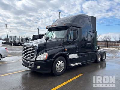2014 Freightliner Cascadia 125 6x4 T/A Sleeper Truck Tractor