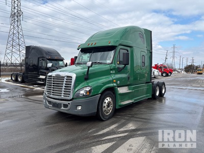 2014 Freightliner Cascadia 125 6x4 トラックトラクター（T/A）