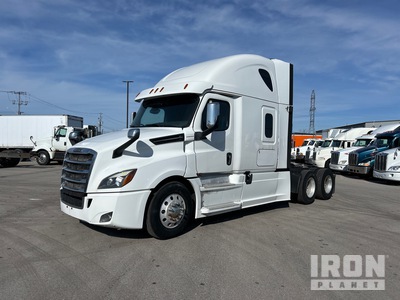 2018 Freightliner Cascadia 126 6x4 T/A Sleeper Truck Tractor
