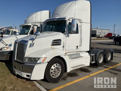 2017 Western Star 5700 6x4 T/A Day Cab Truck Tractor