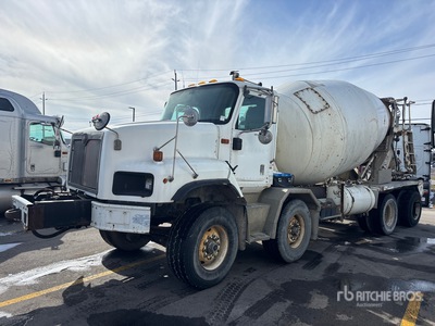 2005 International 5600i 8x4 Twin-Steer Mixer Truck