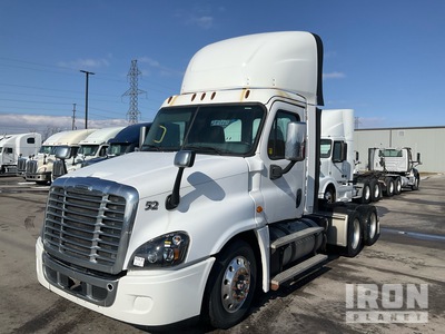 2017 Freightliner Cascadia 125 6x4 T/A Day Cab Truck Tractor