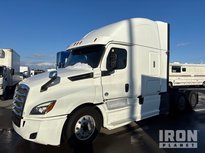2018 Freightliner Cascadia 126 6x4 T/A Sleeper Truck Tractor