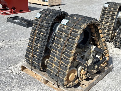 Quantity of (2) Mattrack 5K Telehandlers Tracks 19 in x 41 in x 36 in