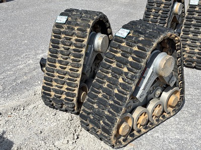 Quantity of (2) Mattrack 5K Telehandlers Tracks 19 in x 41 in x 36 in