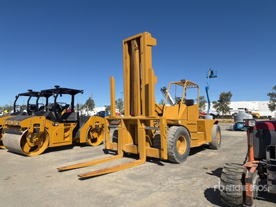 1992 Clark CY500BD 50000 lb Pneumatic Tire Forklift