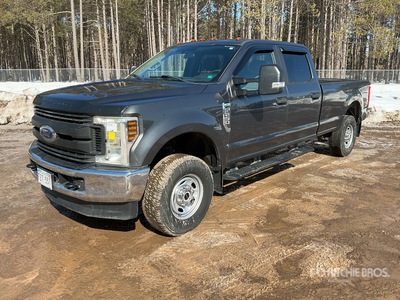 2018 Ford F-250 XL 4x4 Crew Cab بيك اب