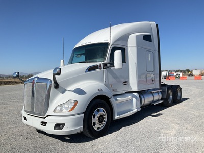 2022 Kenworth T680 6x4 Tractocamion con Dormitorio / T/A Sleeper Truck Tractor