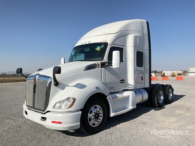 2020 Kenworth T680 6x4 Tractocamion con Dormitorio / Ciągnik siodłowy T/A z kabiną sypialną