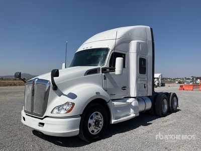 2020 Kenworth T680 6x4 Tractocamion con Dormitorio / Ciągnik siodłowy T/A z kabiną sypialną