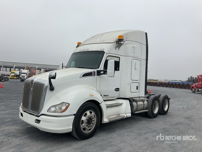 2020 Kenworth T680 6x4 Tractocamion con Dormitorio / Ciągnik siodłowy T/A z kabiną sypialną