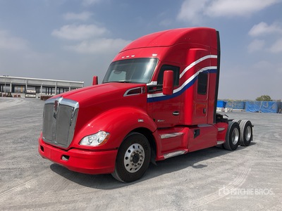 2020 Kenworth T680 6x4 Tractocamion con Dormitorio / Ciągnik siodłowy T/A z kabiną sypialną