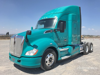 2020 Kenworth T680 6x4 Tractocamion con Dormitorio / T/A Sleeper Truck Tractor