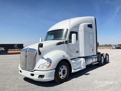 2022 Kenworth T680 6x4 Tractocamion con Dormitorio / Cabeza Tractora Cabina Dormitorio