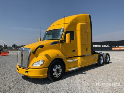 2019 Kenworth T680 6x4 Tractocamion con Dormitorio / تراكتور شاحنة كابينة النوم (ثنائية المحور)
