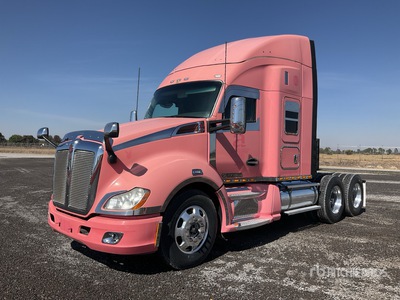 2020 Kenworth T680 6x4 Tractocamion con Dormitorio / Tracteur routier couchette