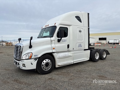 2016 Freightliner Cascadia 125 6x4 تراكتور شاحنة كابينة النوم (ثنائية المحور)