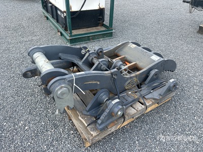 30 in Hydraulic Excavator Thumb - Fits 20 Ton Excavator