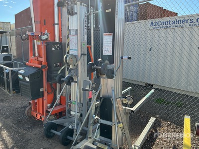 2017 Sumner 2124 Material Hoist