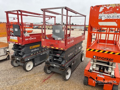 2017 Skyjack SJ III 3226 Electric Scissor Lift