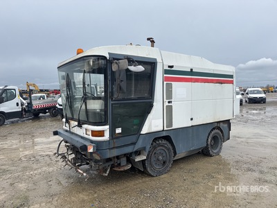 Ravo 5002 Camion balai