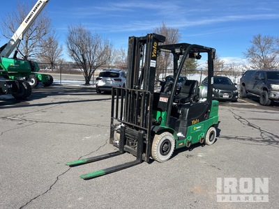 2015 Yale GTP050LX 4750 lb 4x2 Carretillas todoterreno