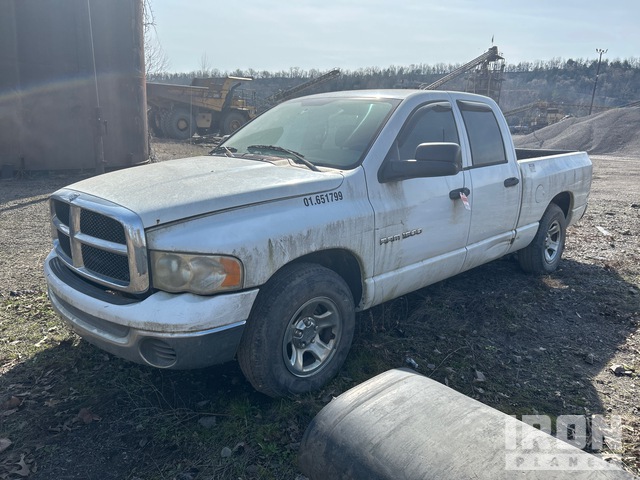 2005 1500 2005 Dodge Ram 1500 4X2 Crew Cab Pickup (Inoperable)
