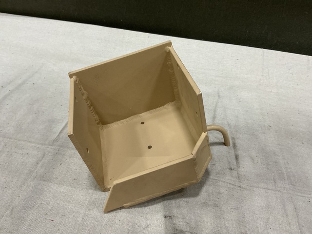 (8) General Dynamics LSCP890003 Access Covers