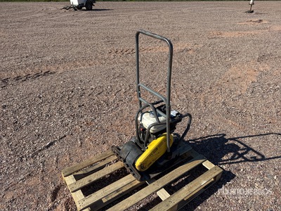 2011 Husqvarna LF75 Plaque Vibrante Vibratory Plate Compactor